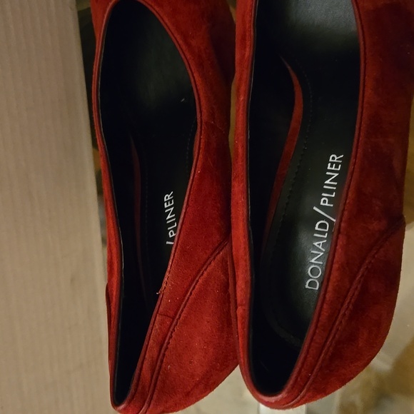 Suzette Donald Pliner Red Suede High Heels Used Size 6M - Picture 2 of 5